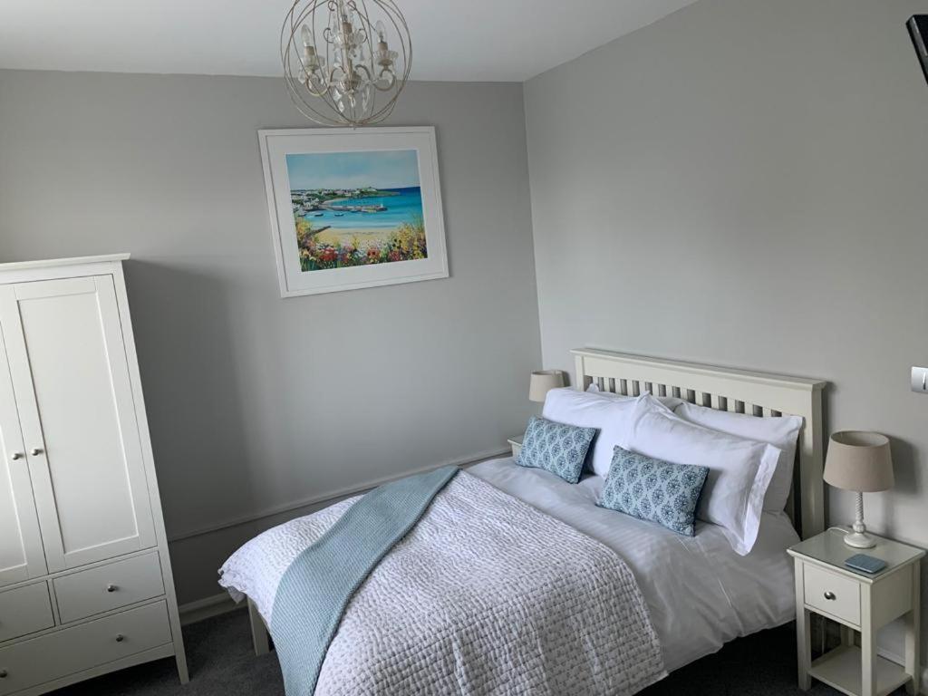 Castellor Bed & Breakfast Cemaes Bay Bagian luar foto