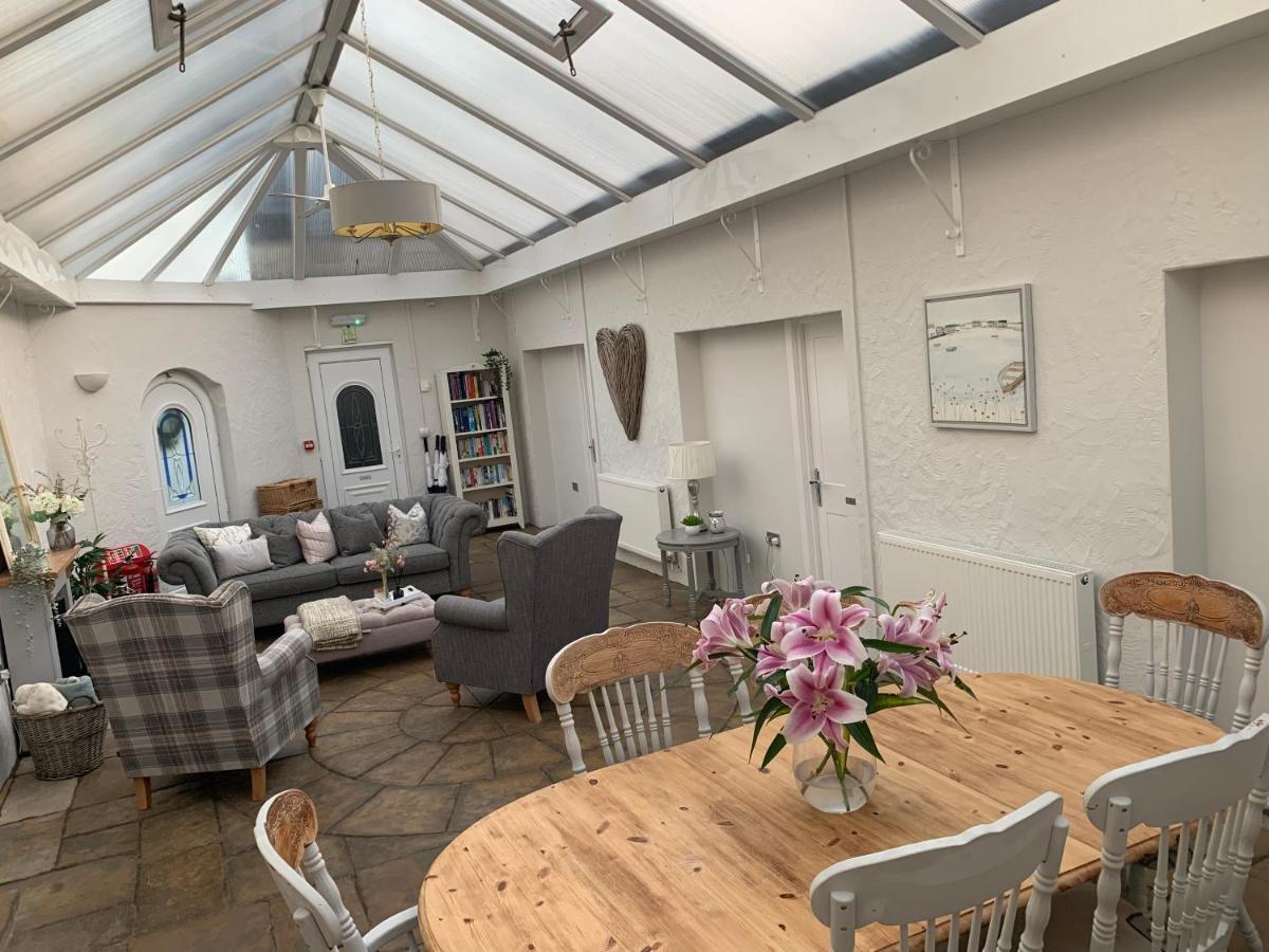 Castellor Bed & Breakfast Cemaes Bay Bagian luar foto