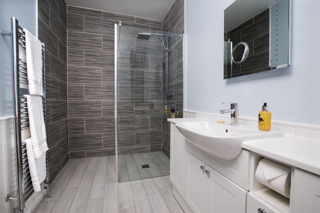Castellor Bed & Breakfast Cemaes Bay Bagian luar foto