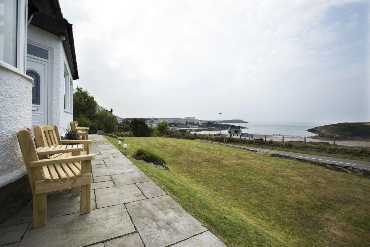 Castellor Bed & Breakfast Cemaes Bay Bagian luar foto